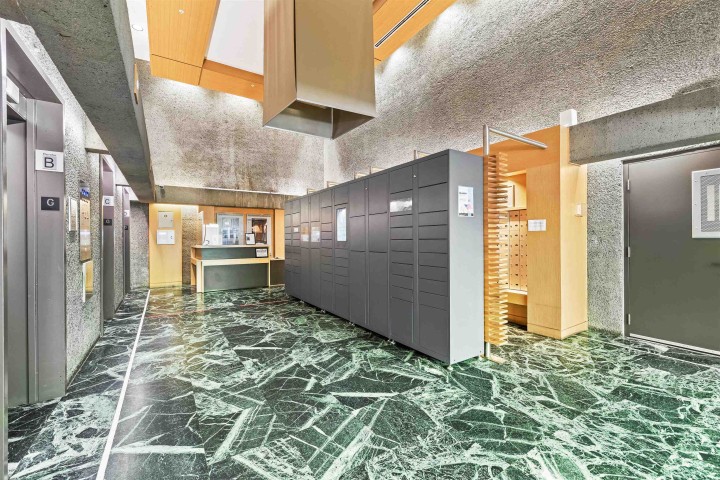 Photo 13 at 609 - 1333 West Georgia Street, Coal Harbour, Vancouver West