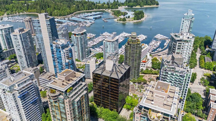 Photo 16 at 609 - 1333 West Georgia Street, Coal Harbour, Vancouver West