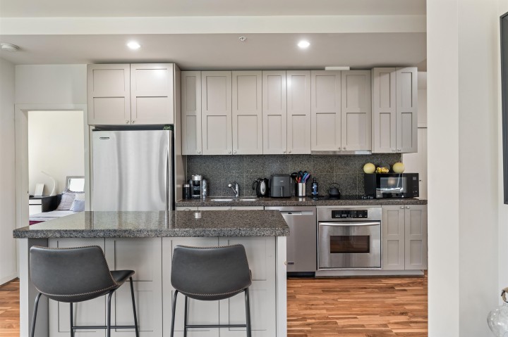 Photo 3 at 609 - 1333 West Georgia Street, Coal Harbour, Vancouver West