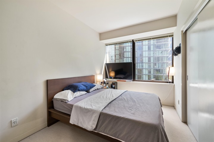 Photo 10 at 609 - 1333 West Georgia Street, Coal Harbour, Vancouver West