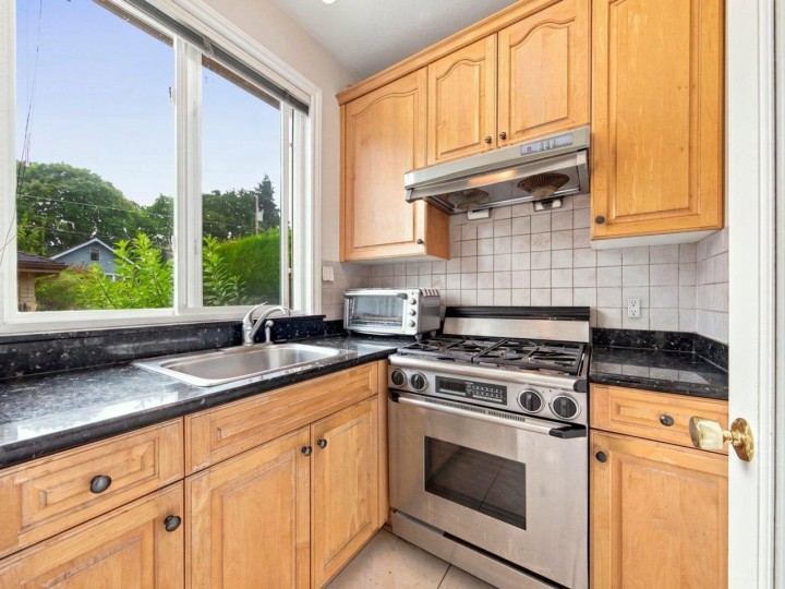Photo 13 at 3262 W 12th Avenue, Kitsilano, Vancouver West