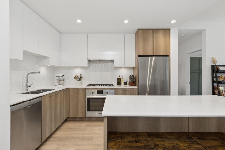 Photo 14 at 209 - 715 W 15th Street, Mosquito Creek, North Vancouver