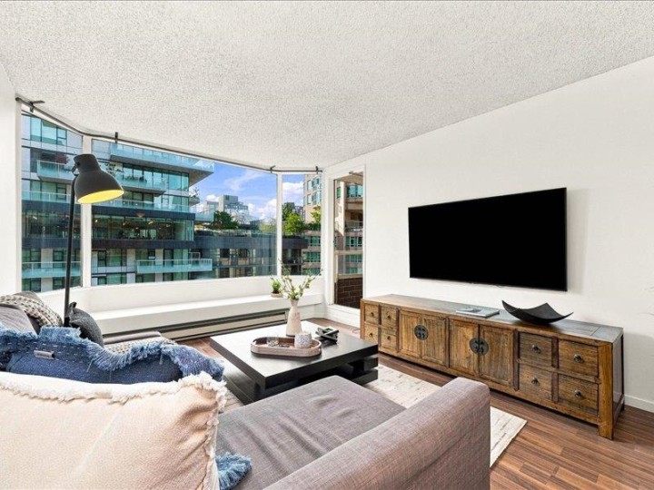 Photo 5 at 608 - 1330 Hornby Street, Downtown VW, Vancouver West