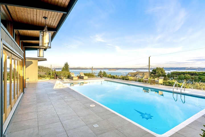 Photo 5 at 4125 Burkehill Place, Bayridge, West Vancouver