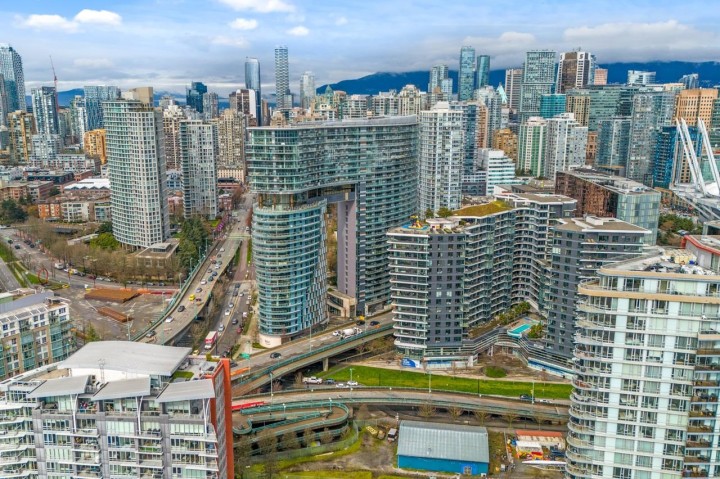 Photo 36 at 2007 - 89 Nelson Street, Yaletown, Vancouver West