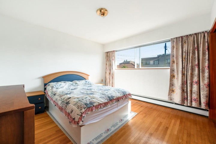 Photo 13 at 6758 Killarney Street, Killarney VE, Vancouver East
