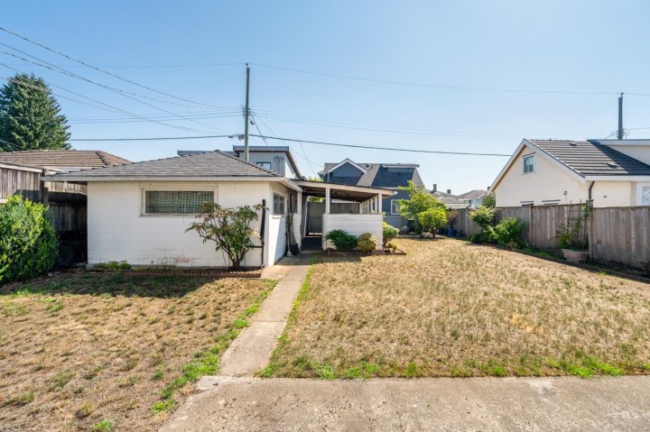 Photo 26 at 6758 Killarney Street, Killarney VE, Vancouver East