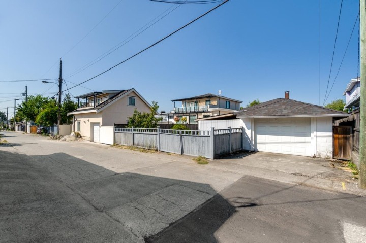 Photo 28 at 6758 Killarney Street, Killarney VE, Vancouver East
