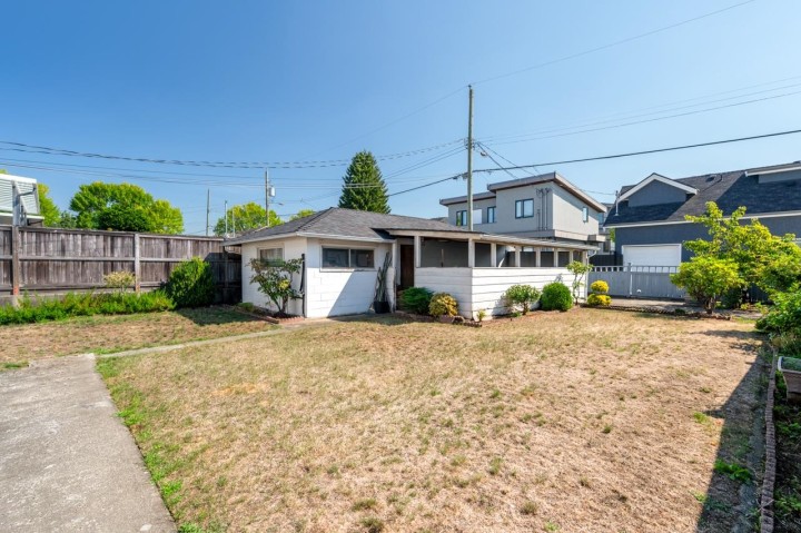 Photo 24 at 6758 Killarney Street, Killarney VE, Vancouver East