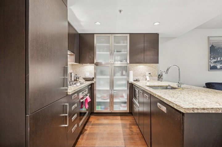 Photo 3 at 301 - 1055 Richards Street, Downtown VW, Vancouver West