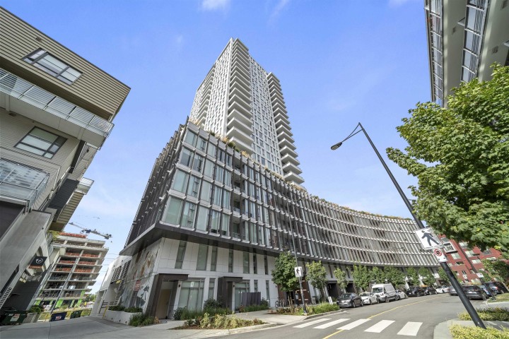 Photo 1 at 426 - 3438 Sawmill Crescent, South Marine, Vancouver East