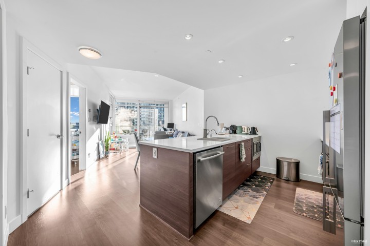 Photo 9 at 716 - 3557 Sawmill Crescent, South Marine, Vancouver East