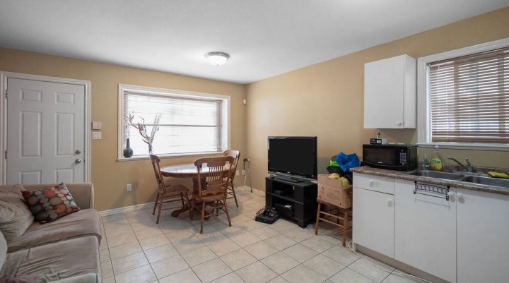 Photo 19 at 968 E 31st Avenue, Fraser VE, Vancouver East