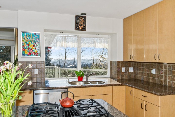 Photo 11 at 3866 Michener Way, Braemar, North Vancouver
