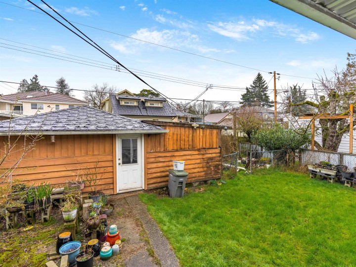 Photo 31 at 409 E 63rd Avenue, South Vancouver, Vancouver East