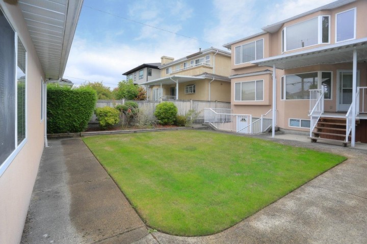 Photo 5 at 6333 Butler Street, Killarney VE, Vancouver East