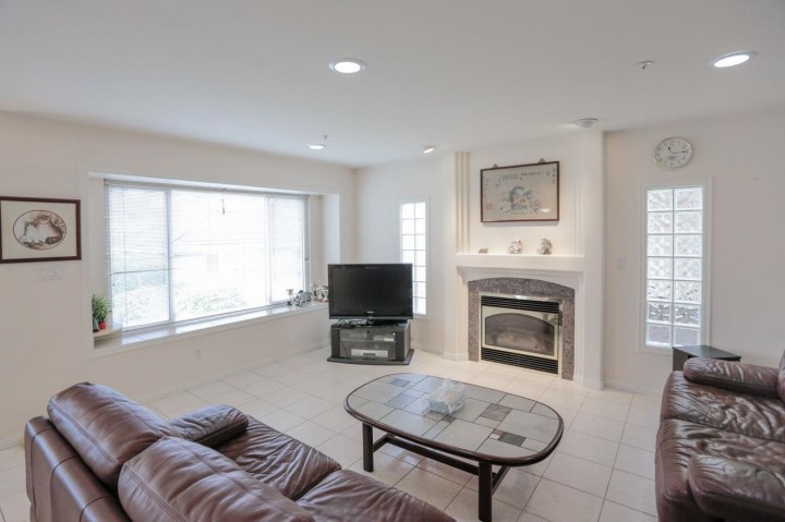 Photo 10 at 6333 Butler Street, Killarney VE, Vancouver East