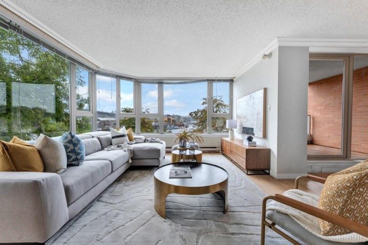 Photo 8 at 203 - 1675 Hornby Street, Yaletown, Vancouver West