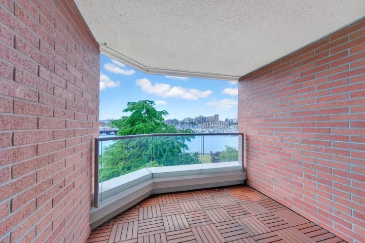 Photo 25 at 203 - 1675 Hornby Street, Yaletown, Vancouver West