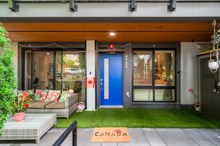 Photo 2 at 4728 Duchess Street, Collingwood VE, Vancouver East