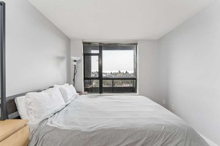 Photo 13 at 901 - 3520 Crowley Drive, Collingwood VE, Vancouver East