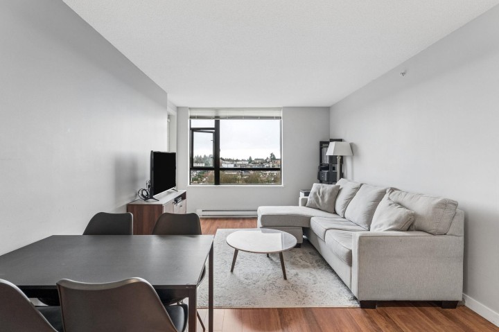 Photo 4 at 901 - 3520 Crowley Drive, Collingwood VE, Vancouver East