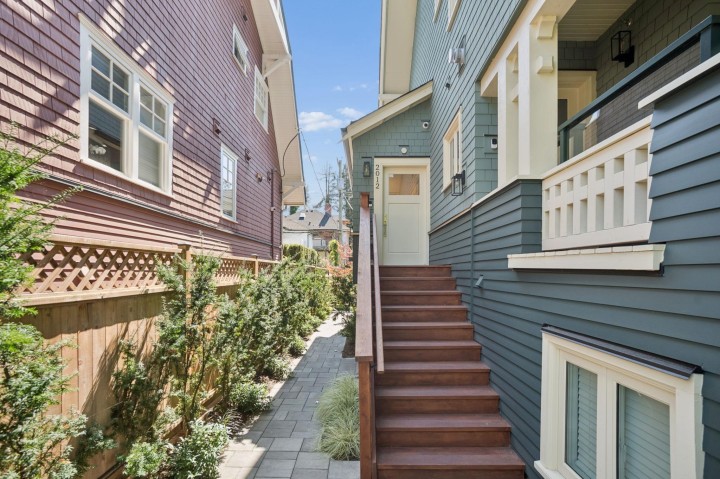 Photo 2 at 2012 W 15th Avenue, Kitsilano, Vancouver West