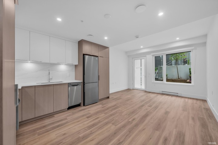 Photo 4 at 1726 Templeton Drive, Grandview Woodland, Vancouver East