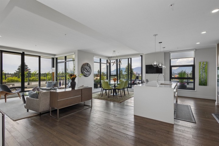 Photo 2 at 601 - 4427 Cambie Street, Cambie, Vancouver West