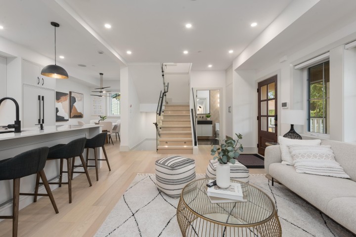 Photo 1 at 1 - 375 E 33rd Avenue, Main, Vancouver East