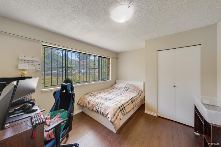 Photo 13 at 2537 E 27th Avenue, Collingwood VE, Vancouver East