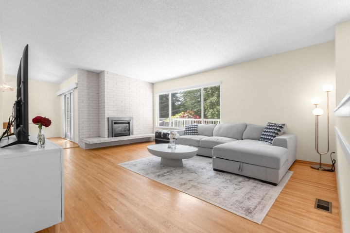 Photo 2 at 646 E Windsor Road, Princess Park, North Vancouver