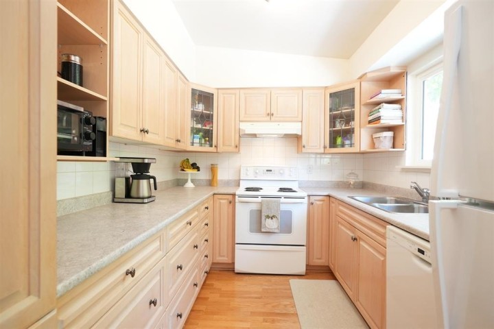 Photo 7 at 646 E Windsor Road, Princess Park, North Vancouver