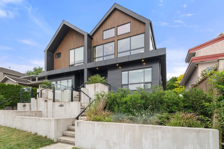 Photo 1 at 5027 Inverness Street, Knight, Vancouver East