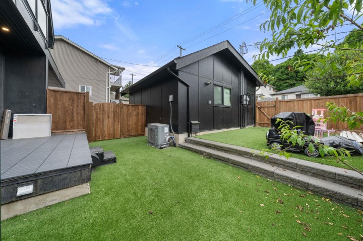 Photo 9 at 5027 Inverness Street, Knight, Vancouver East