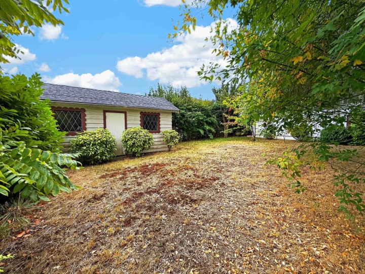 Photo 2 at 3660 E 22nd Avenue, Renfrew Heights, Vancouver East