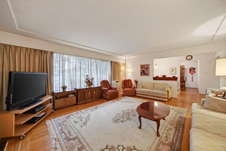 Photo 6 at 3660 E 22nd Avenue, Renfrew Heights, Vancouver East