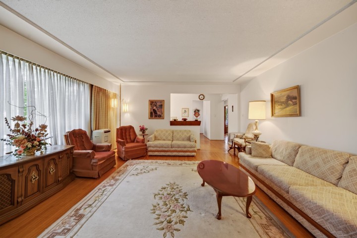 Photo 7 at 3660 E 22nd Avenue, Renfrew Heights, Vancouver East