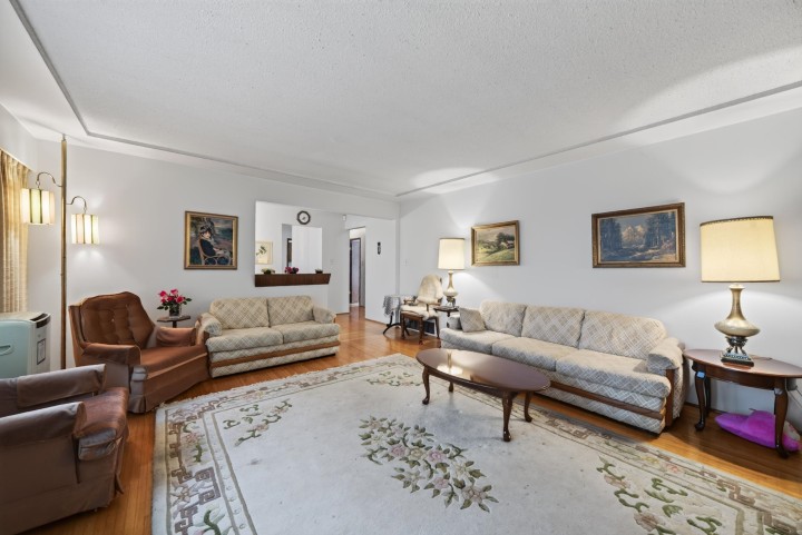 Photo 5 at 3660 E 22nd Avenue, Renfrew Heights, Vancouver East