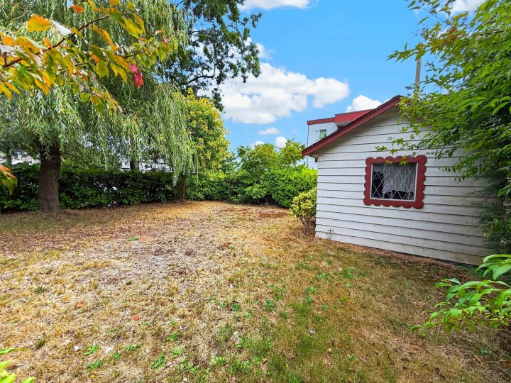 Photo 4 at 3660 E 22nd Avenue, Renfrew Heights, Vancouver East