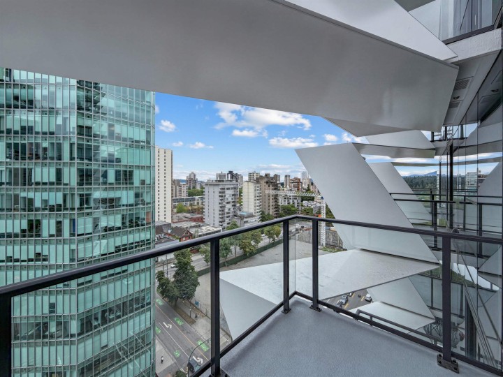 Photo 21 at 1504 - 620 Cardero Street, Coal Harbour, Vancouver West