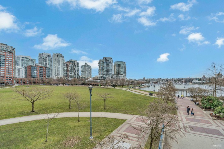 Photo 28 at 708 - 1408 Strathmore Mews, Yaletown, Vancouver West
