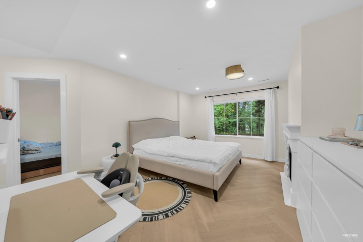 Photo 17 at 3460 Amberly Place, Champlain Heights, Vancouver East