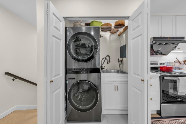 Photo 12 at 3460 Amberly Place, Champlain Heights, Vancouver East
