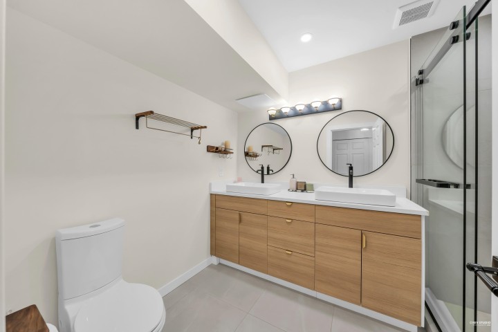 Photo 20 at 3460 Amberly Place, Champlain Heights, Vancouver East