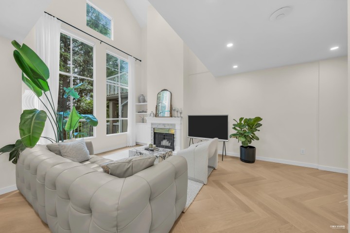 Photo 9 at 3460 Amberly Place, Champlain Heights, Vancouver East