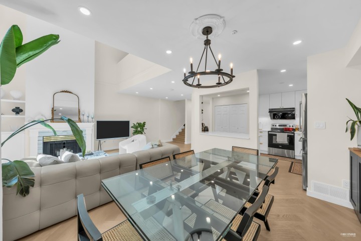 Photo 8 at 3460 Amberly Place, Champlain Heights, Vancouver East
