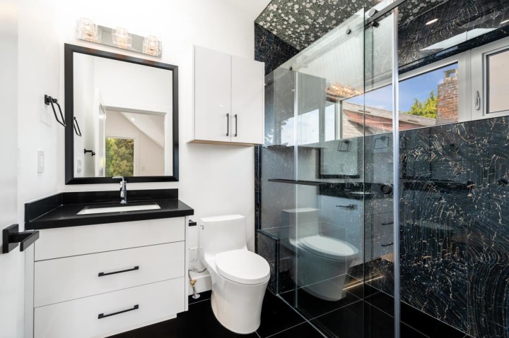 Photo 28 at 2 - 950 W 17th Avenue, Cambie, Vancouver West