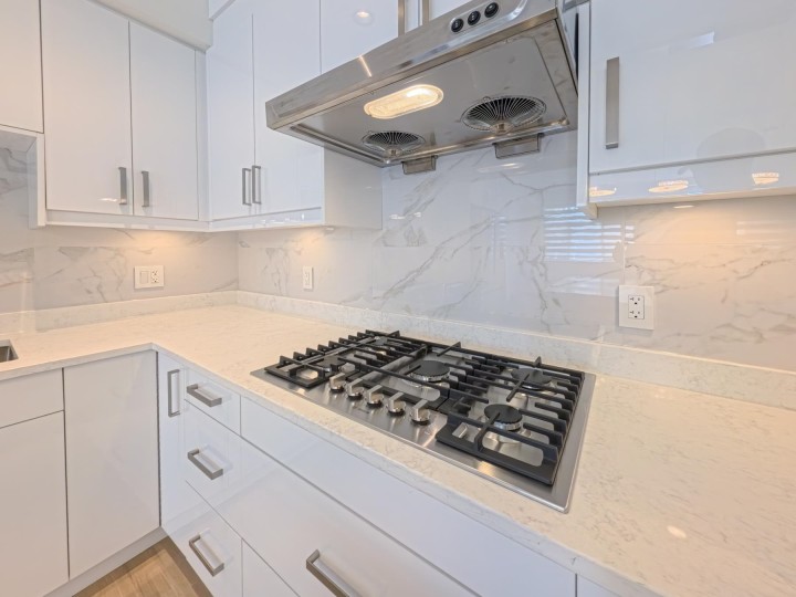 Photo 5 at 3 - 745 E 30 Avenue, Fraser VE, Vancouver East