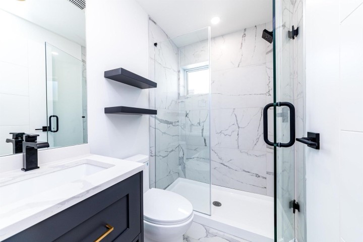 Photo 1 at 5447 Killarney Street, Collingwood VE, Vancouver East